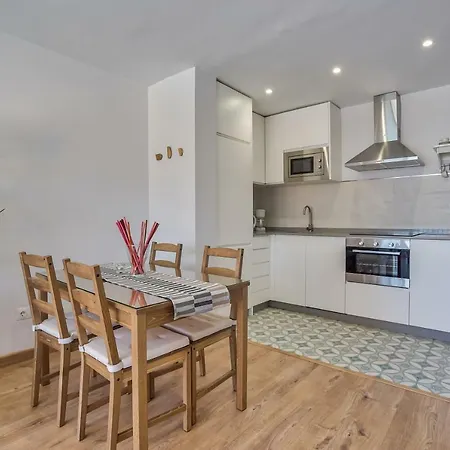 Sur Perla 6-3 Apartment