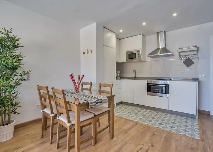 Sur Perla 6-3 Apartment